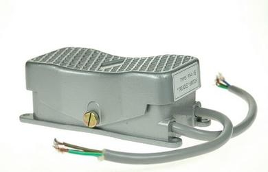 FS-4 przełącznik nożny - dwustronny