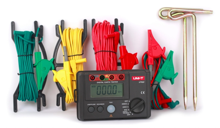 UT 522 miernik rezystancji uziemienia akcesoria