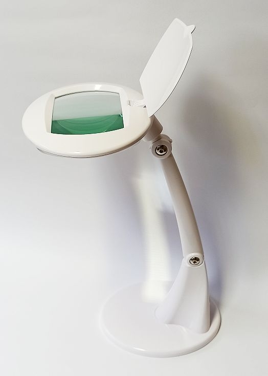Lampa biurkowa LED z lupą
