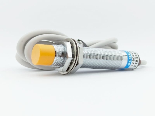 LJ18A3-8-Z/BX czujnik indukcyjny