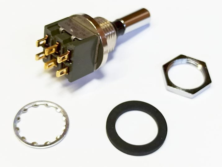 M2023W/B przełącznik dźwigniowy