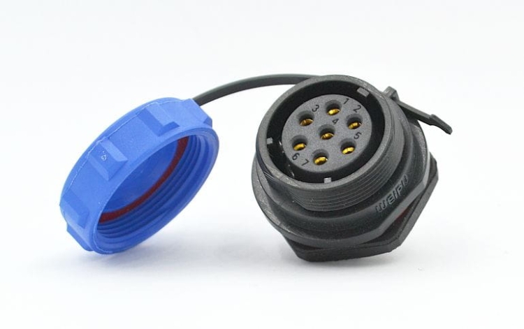 SP2112/S7 gniazdo na obudowę 7-pin