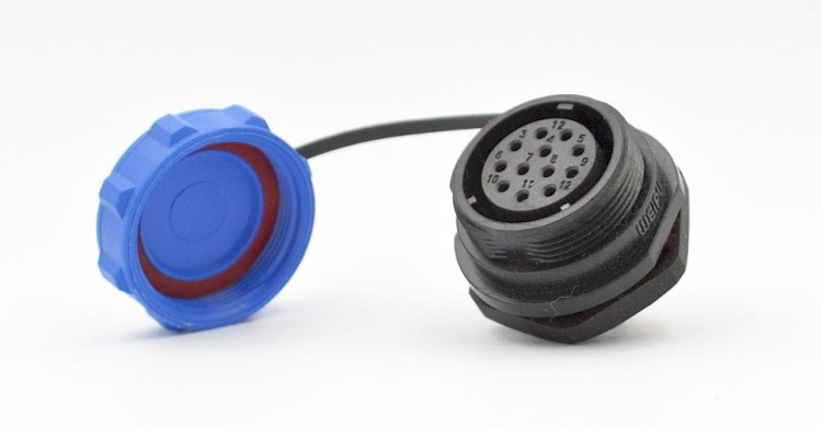 SP2112/S12 gniazdo na obudowę 12-pin