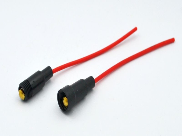 Obudowa bezpiecznika szklanego 5x20mm z przewodem