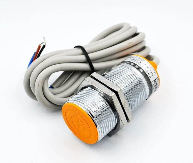 LJ30A3-10-Z/BY czujnik indukcyjny