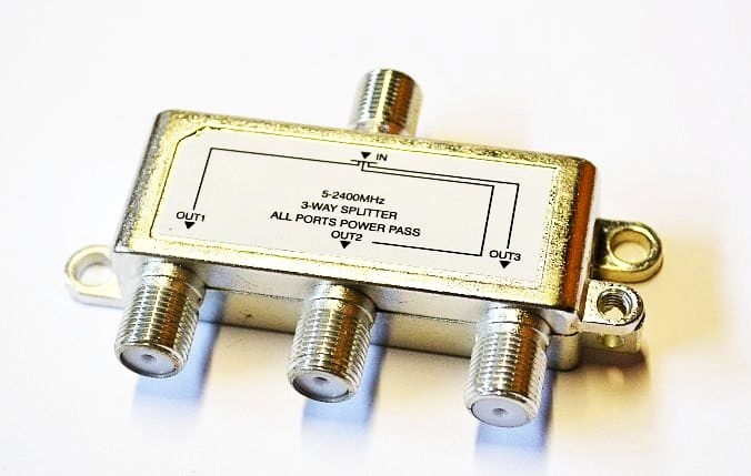GS01-03 spliter - rozgałęźnik 3x F, częstotliwość 5-2400MHz