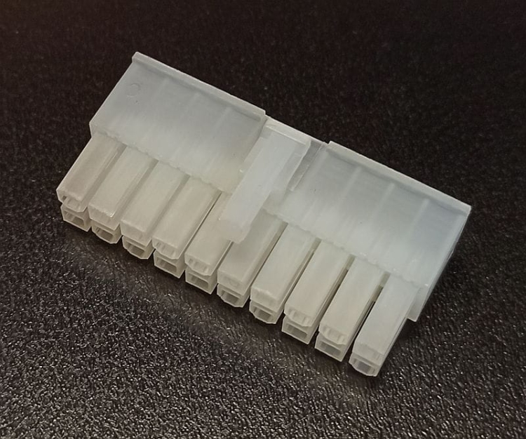 MFH20F gniazdo na kabel