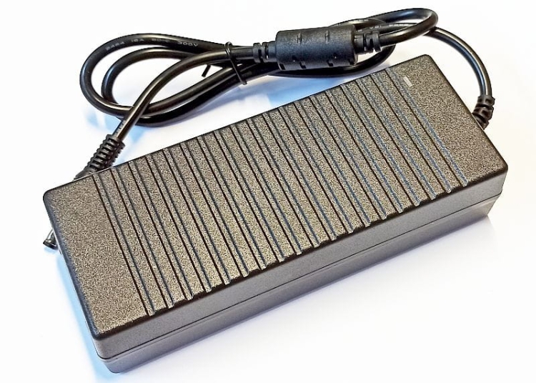 Zasilacz impulsowy desktop 12V 5A
