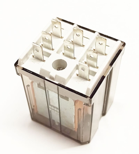 62.33.8.230.0300 przekaźnik wyprowadzenia.jpg