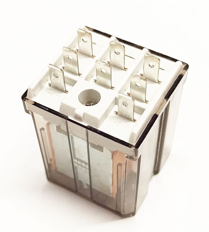 62.33.8.230.0300 przekaźnik wyprowadzenia.jpg