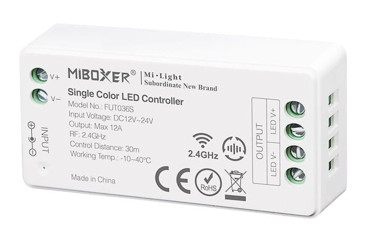 FUT036s 4-strefowy sterownik taśmy LED.jpg