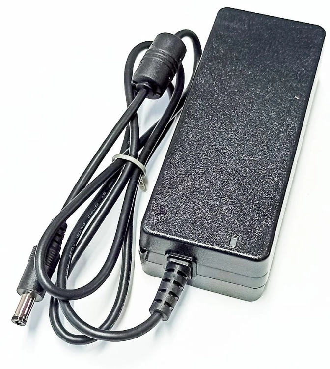 GST40A15-P1J zasilacz impulsowy desktopowy 15.jpg