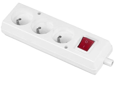 Gniazdo elektryczne przedłużacza z uziemieniem i wyłącznikiem; 3x gniazdko
