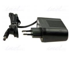 zasilacz impulsowy wtyczkowy 15V / 1,5A
